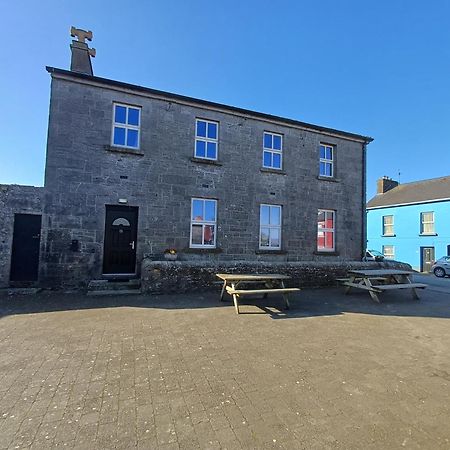 Clonbur House - Two Bedroom Village Apartment Galway Buitenkant foto